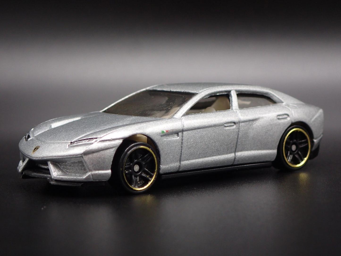 2008 08 LAMBORGHINI ESTOQUE 4 FOUR DOOR 1:64 SCALE DIORAMA DIECAST MODEL CAR