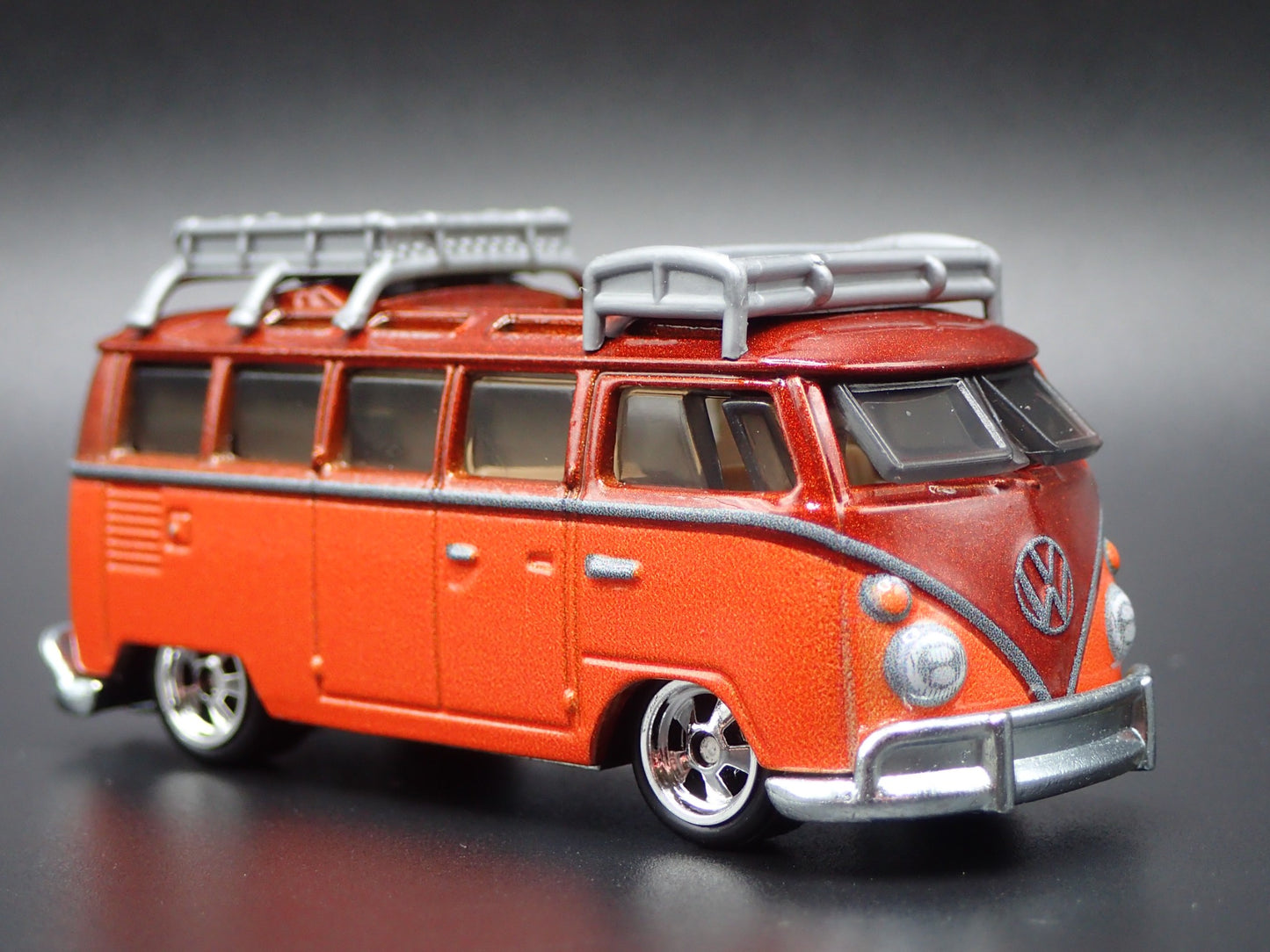 1967 67 VW VOLKSWAGEN SAMBA BUS FLUFFY GABRIEL IGLESIAS 1:64 DIECAST MODEL CAR
