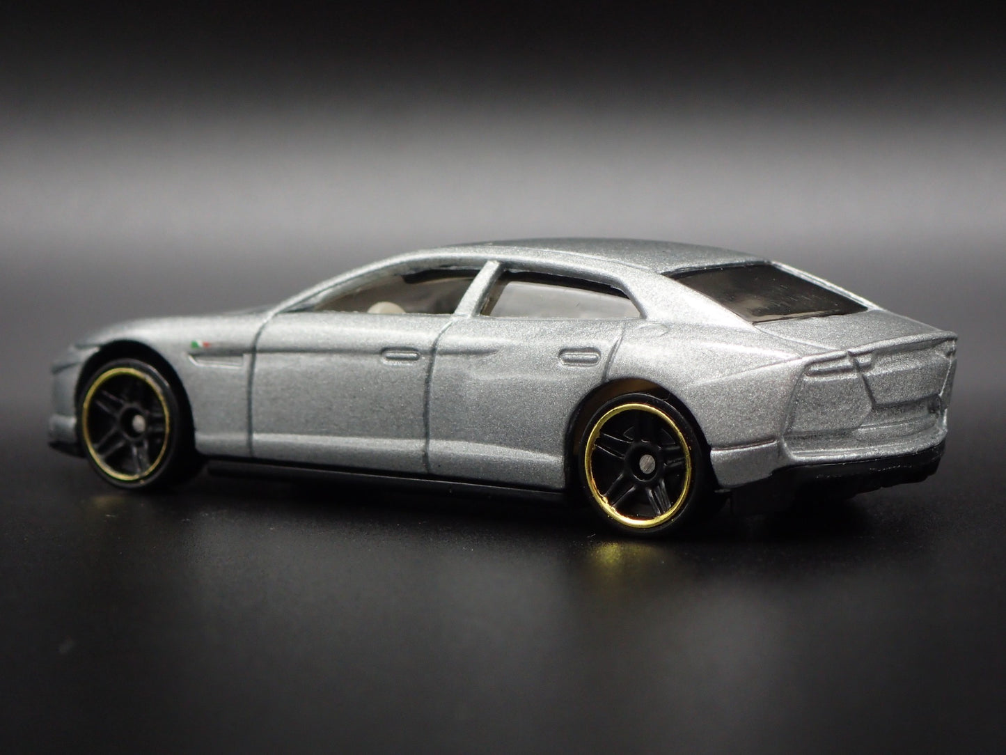 2008 08 LAMBORGHINI ESTOQUE 4 FOUR DOOR 1:64 SCALE DIORAMA DIECAST MODEL CAR