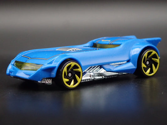 THE BATMAN BATMOBILE BLUE RARE 1:64 SCALE COLLECTIBLE DIORAMA DIECAST MODEL CAR