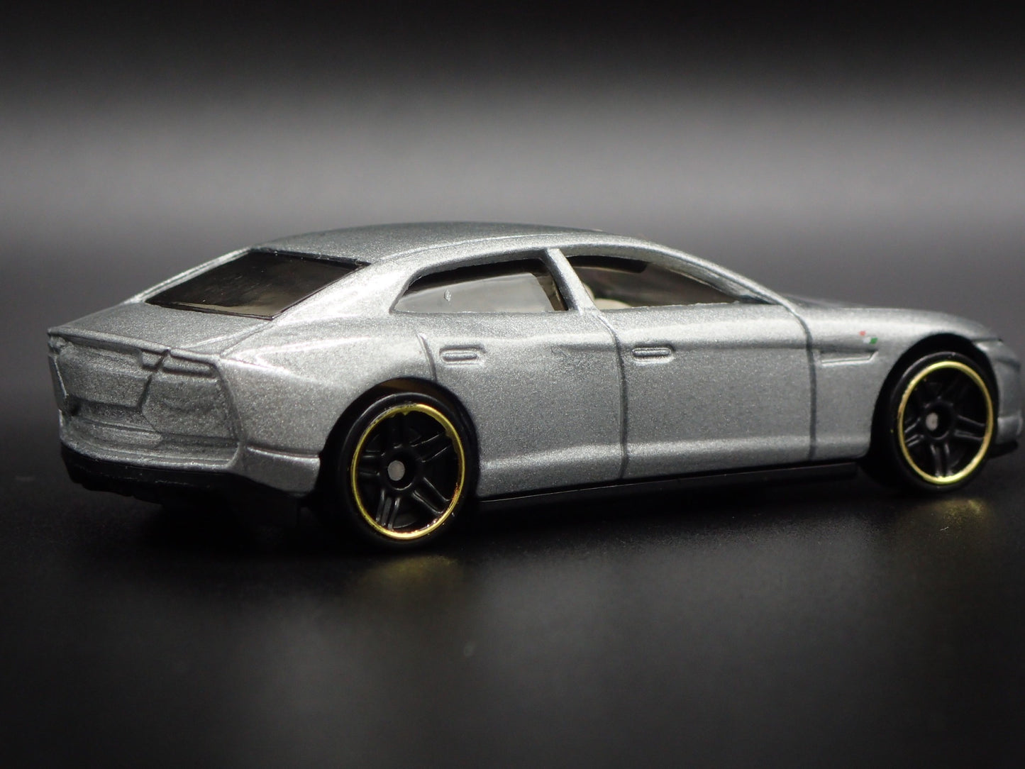 2008 08 LAMBORGHINI ESTOQUE 4 FOUR DOOR 1:64 SCALE DIORAMA DIECAST MODEL CAR