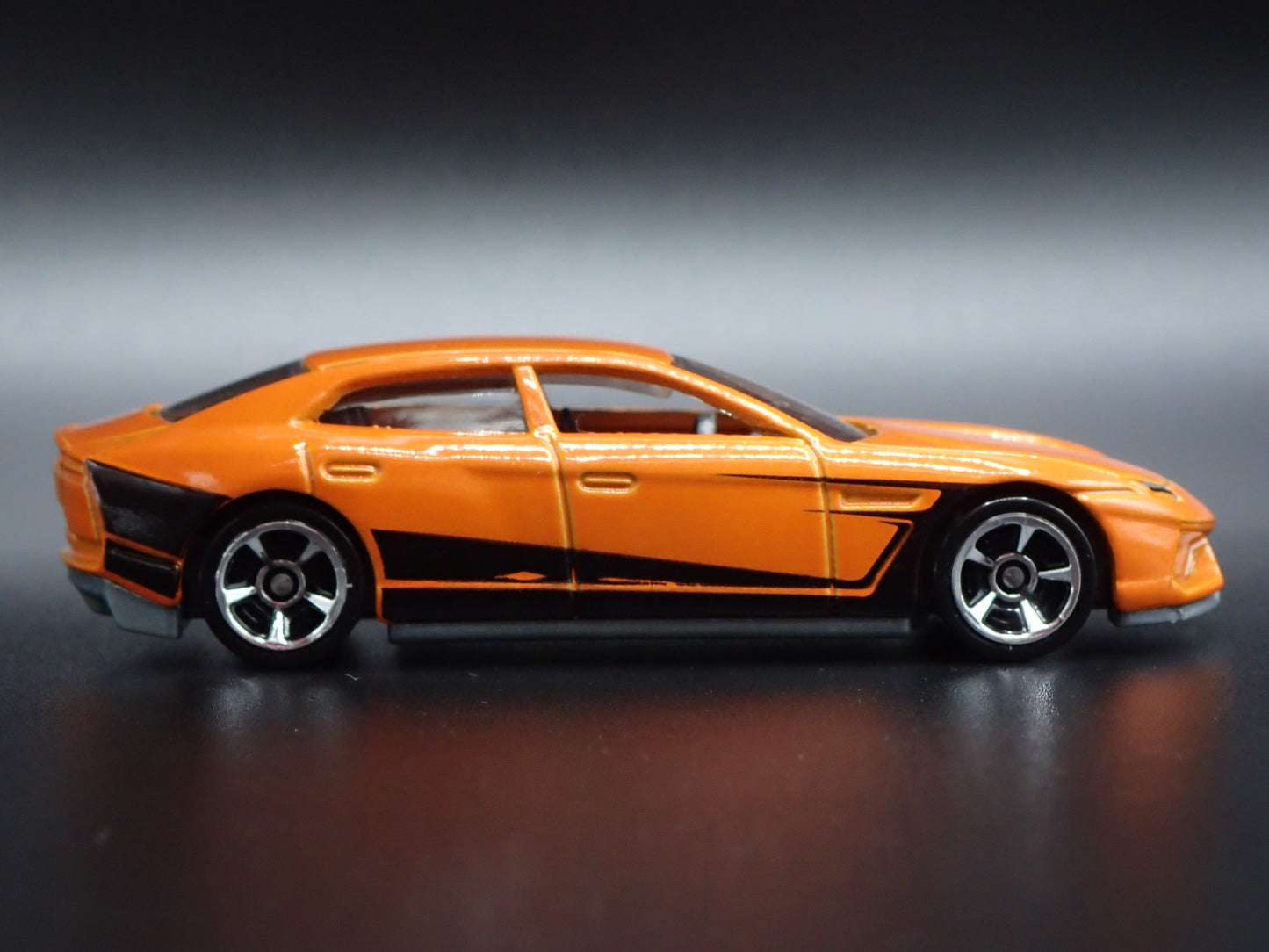 2008 08 LAMBORGHINI ESTOQUE 4 FOUR DOOR 1:64 SCALE COLLECTIBLE DIECAST MODEL CAR