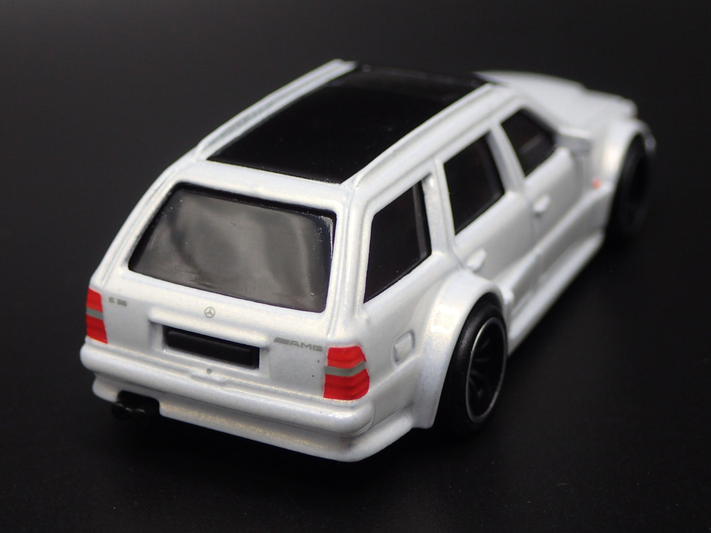 1996-1997 MERCEDES-BENZ E 36 AMG STATION WAGON 1:64 SCALE DIECAST MODEL CAR