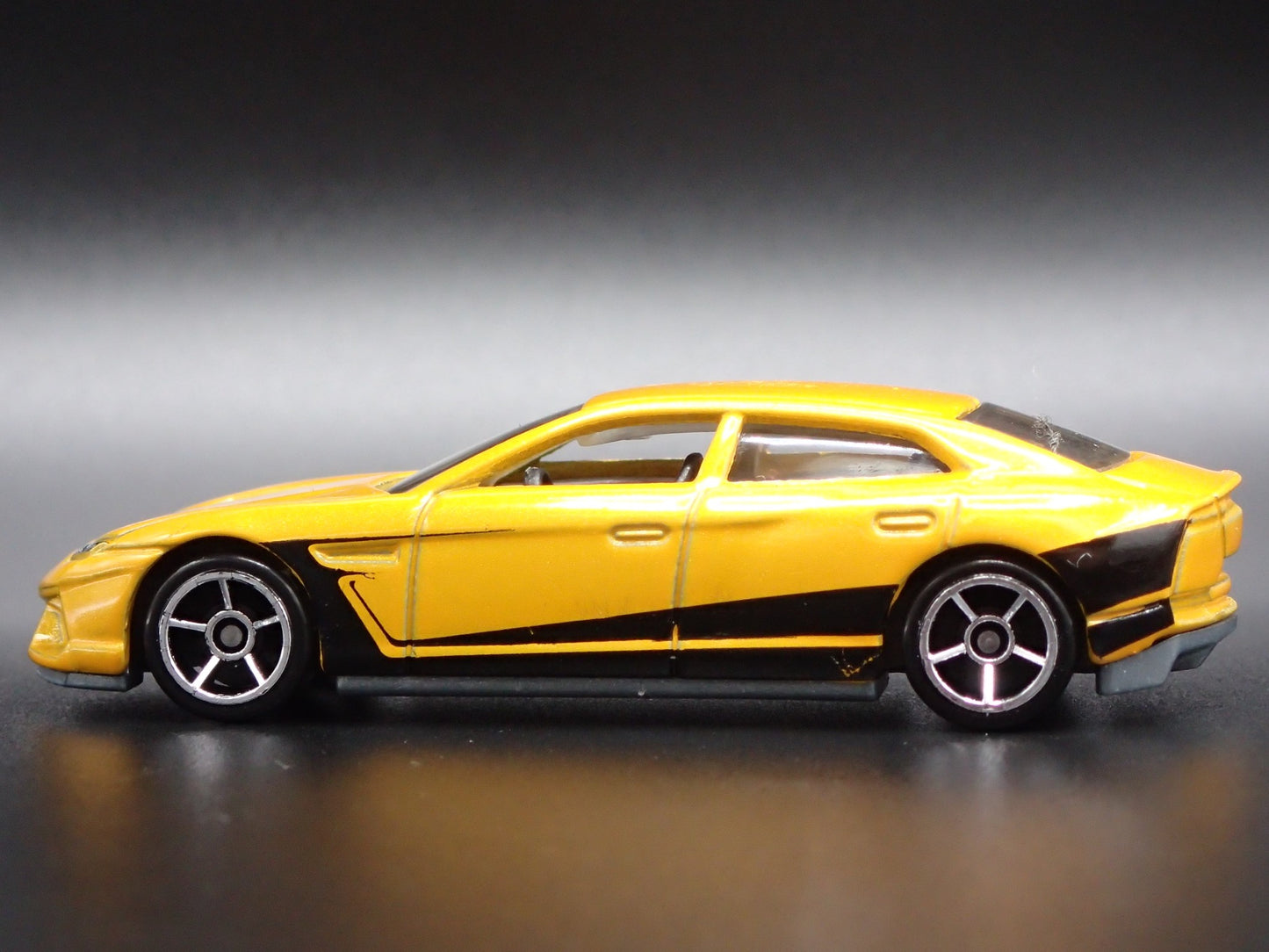 2008 08 LAMBORGHINI ESTOQUE 4 FOUR DOOR 1:64 SCALE COLLECTIBLE DIECAST MODEL CAR
