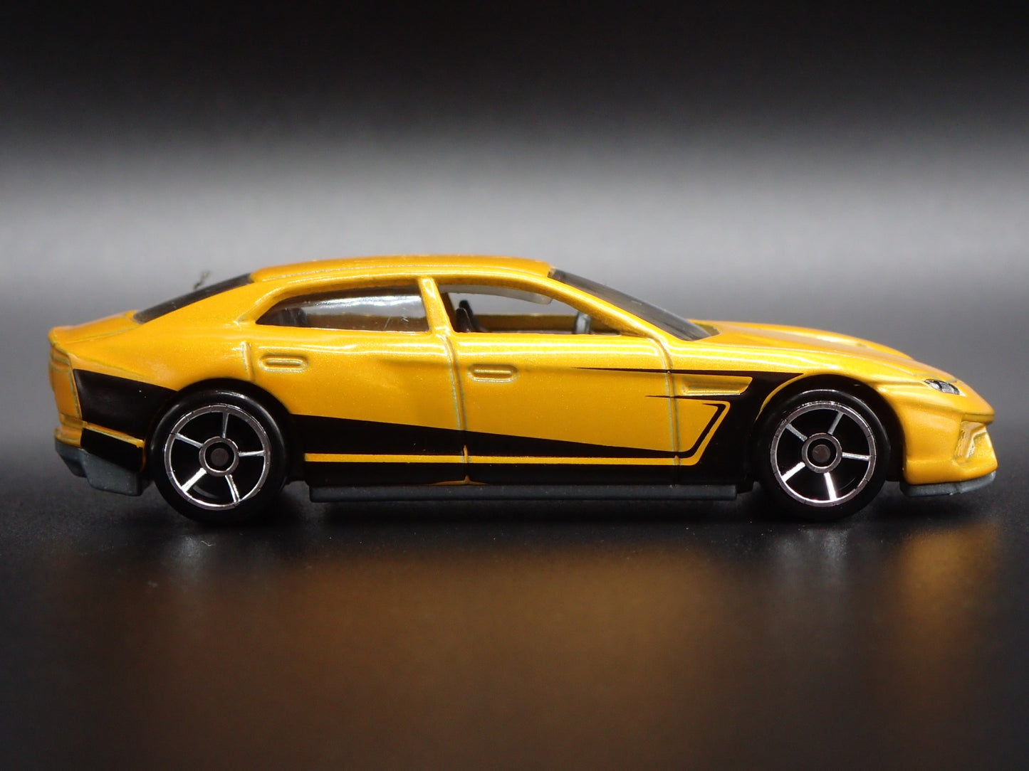 2008 08 LAMBORGHINI ESTOQUE 4 FOUR DOOR 1:64 SCALE COLLECTIBLE DIECAST MODEL CAR