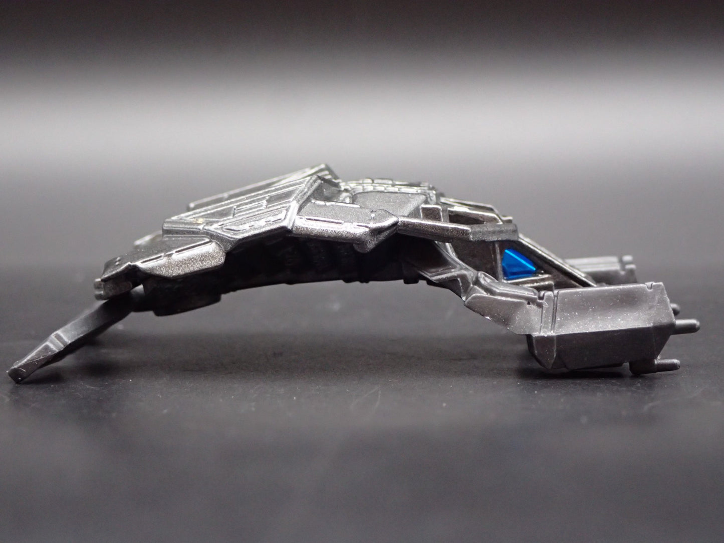 BATMAN BATMOBILE THE BAT RARE 1:64 SCALE COLLECTIBLE DIORAMA DIECAST MODEL CAR