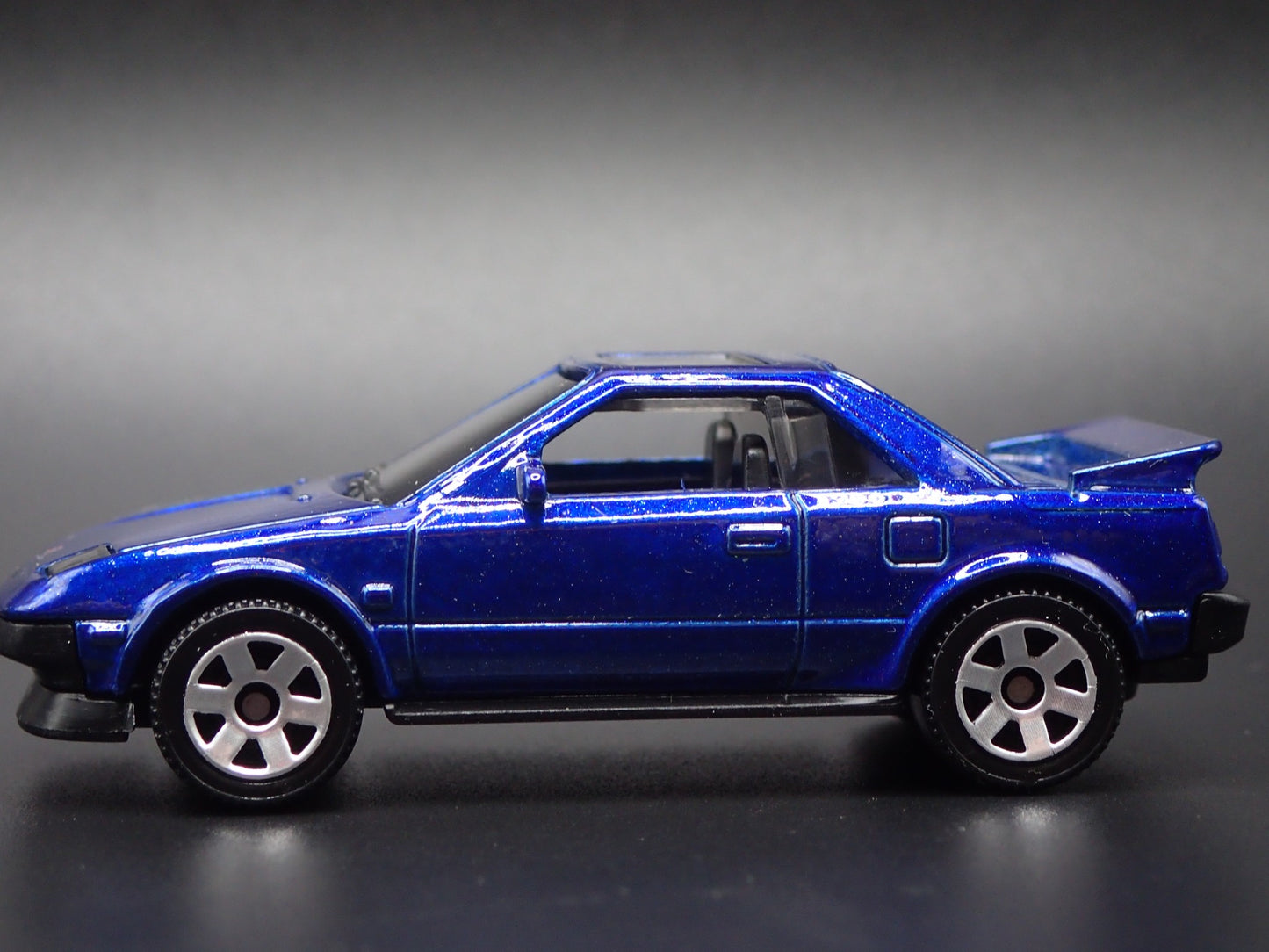 1984-1989 TOYOTA MR2 LIGHTS DOWN 1/64 SCALE COLLECTIBLE DIECAST MODEL CAR