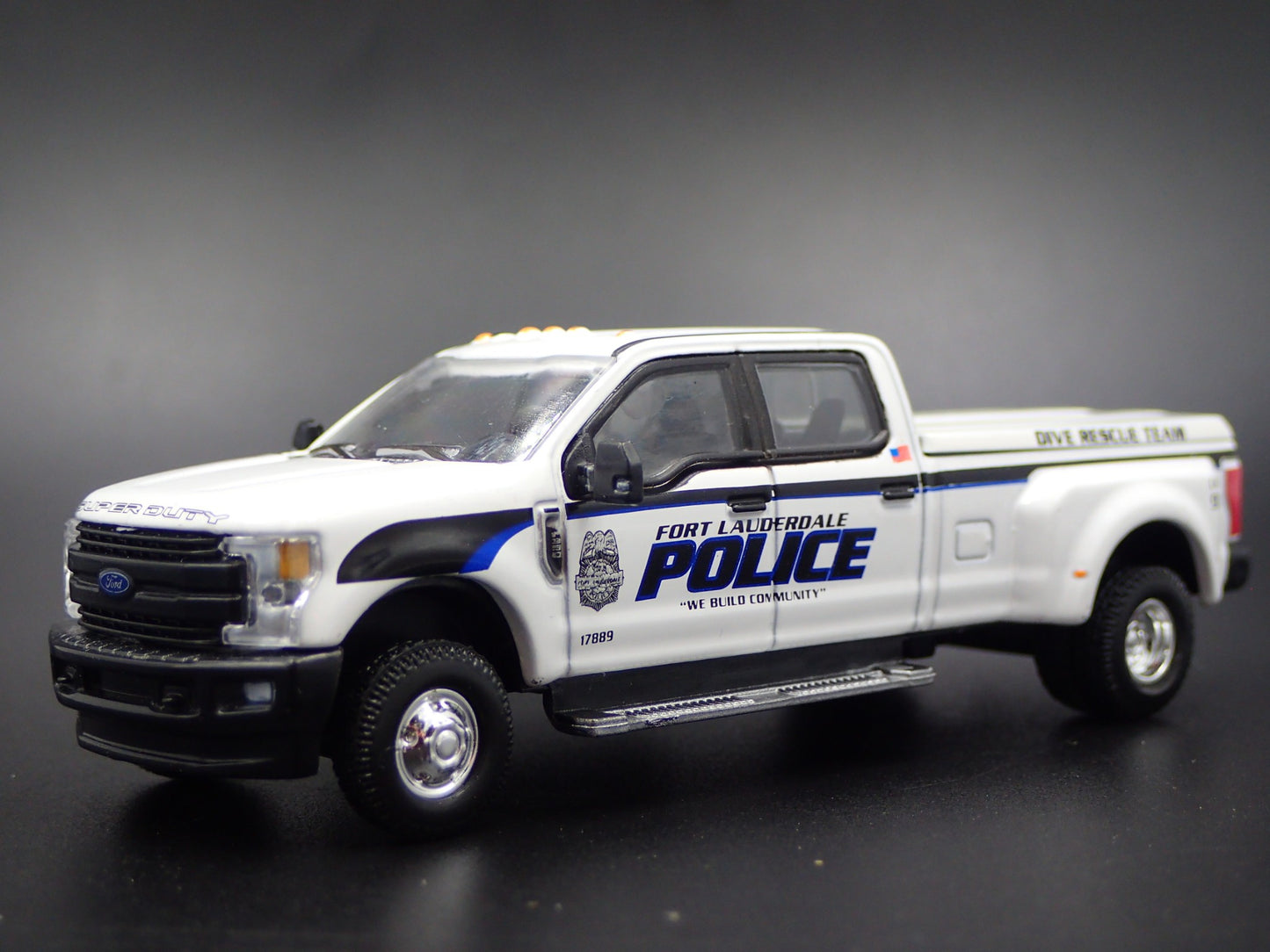 2019 19 FORD F350 DUALLY FORT LAUDERDALE FLA POLICE 1:64 SCALE DIECAST MODEL CAR