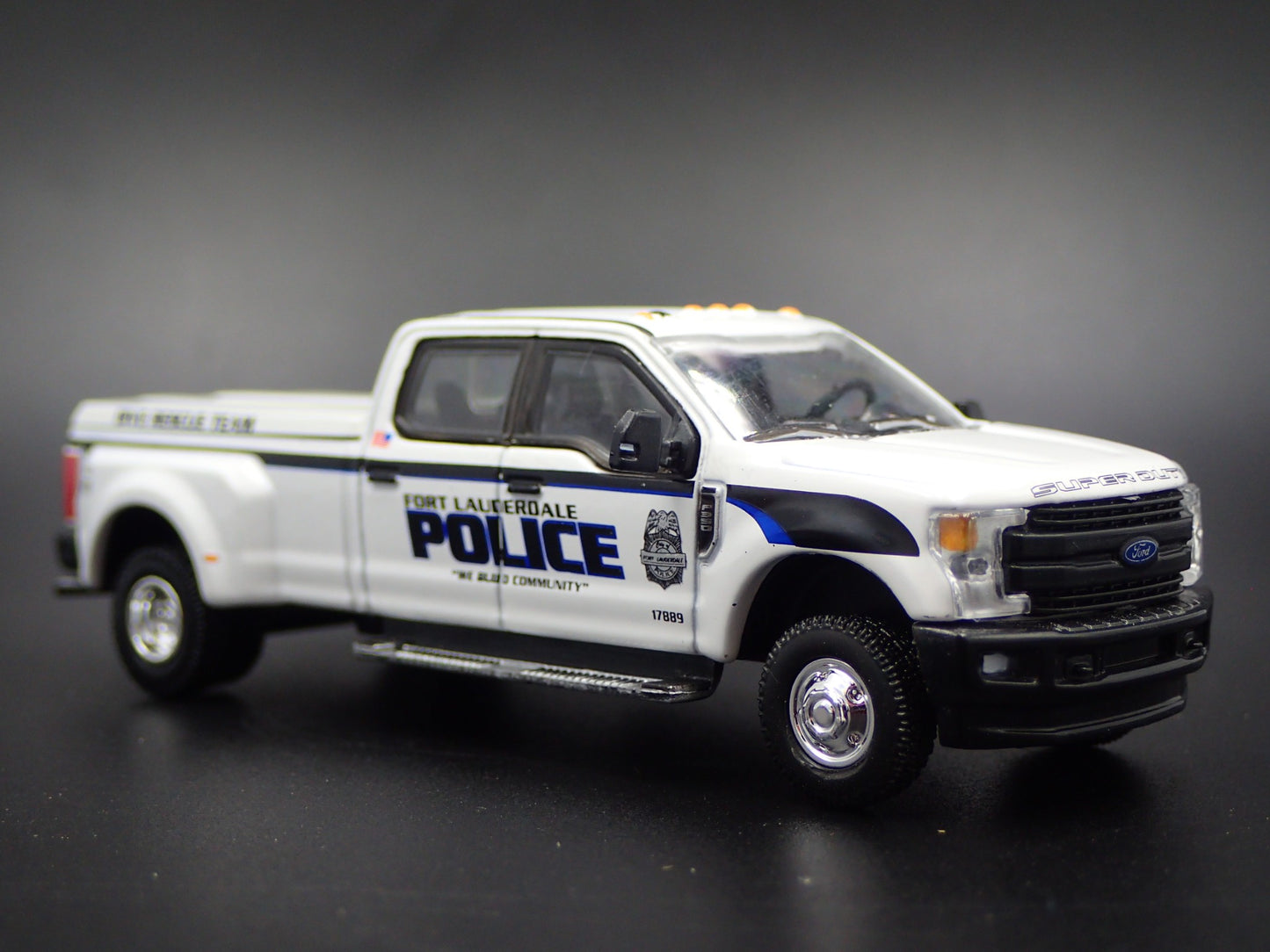 2019 19 FORD F350 DUALLY FORT LAUDERDALE FLA POLICE 1:64 SCALE DIECAST MODEL CAR