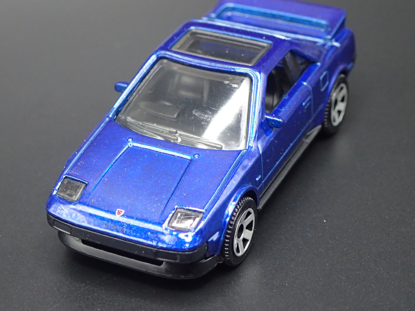 1984-1989 TOYOTA MR2 LIGHTS DOWN 1/64 SCALE COLLECTIBLE DIECAST MODEL CAR