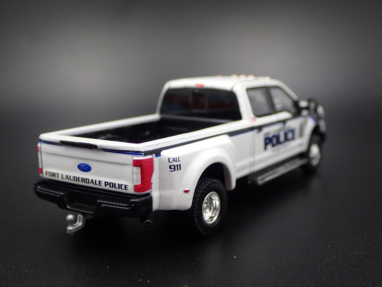2019 19 FORD F350 DUALLY FORT LAUDERDALE FLA POLICE 1:64 SCALE DIECAST MODEL CAR