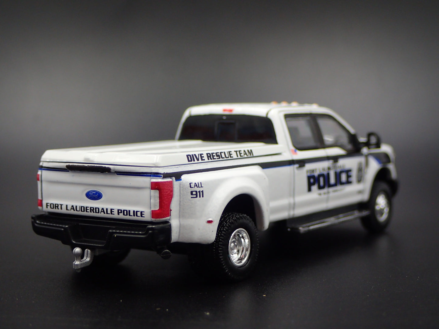 2019 19 FORD F350 DUALLY FORT LAUDERDALE FLA POLICE 1:64 SCALE DIECAST MODEL CAR