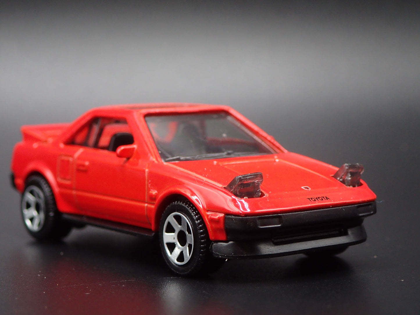 1984-1989 TOYOTA MR2 LIGHTS UP 1/64 SCALE COLLECTIBLE DIORAMA DIECAST MODEL CAR