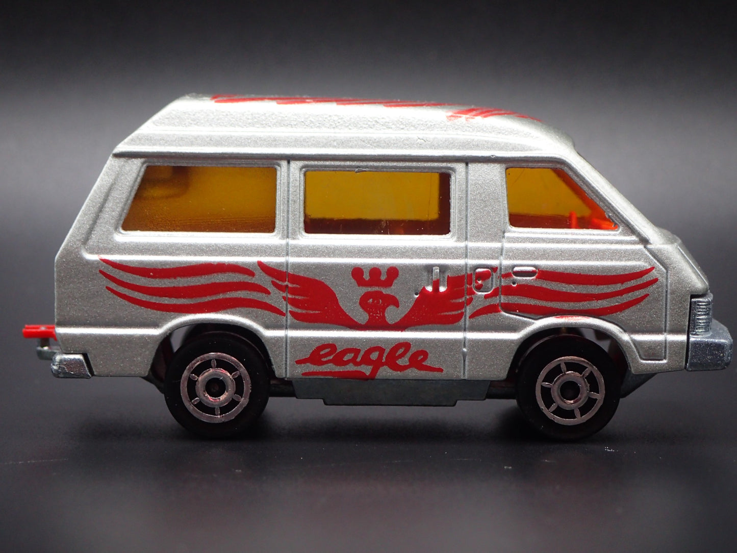 1985-1991 TOYOTA VAN SILVER  1/64 SCALE COLLECTIBLE DIORAMA DIECAST MODEL CAR