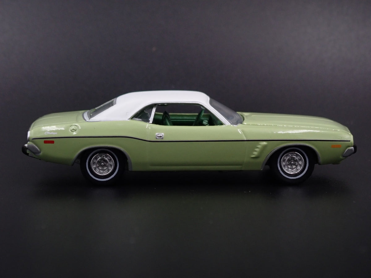 1973 73 DODGE CHALLENGER RARE 1:64 SCALE COLLECTIBLE DIORAMA DIECAST MODEL CAR-Burning Rubber Toy Company