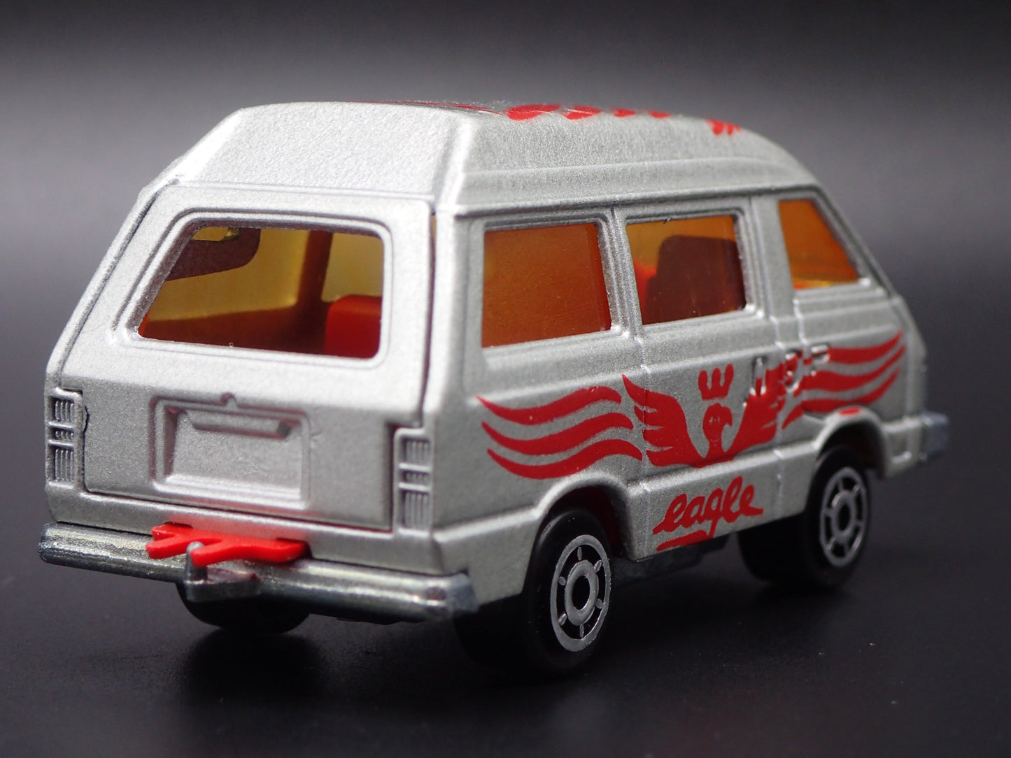 1985-1991 TOYOTA VAN SILVER  1/64 SCALE COLLECTIBLE DIORAMA DIECAST MODEL CAR