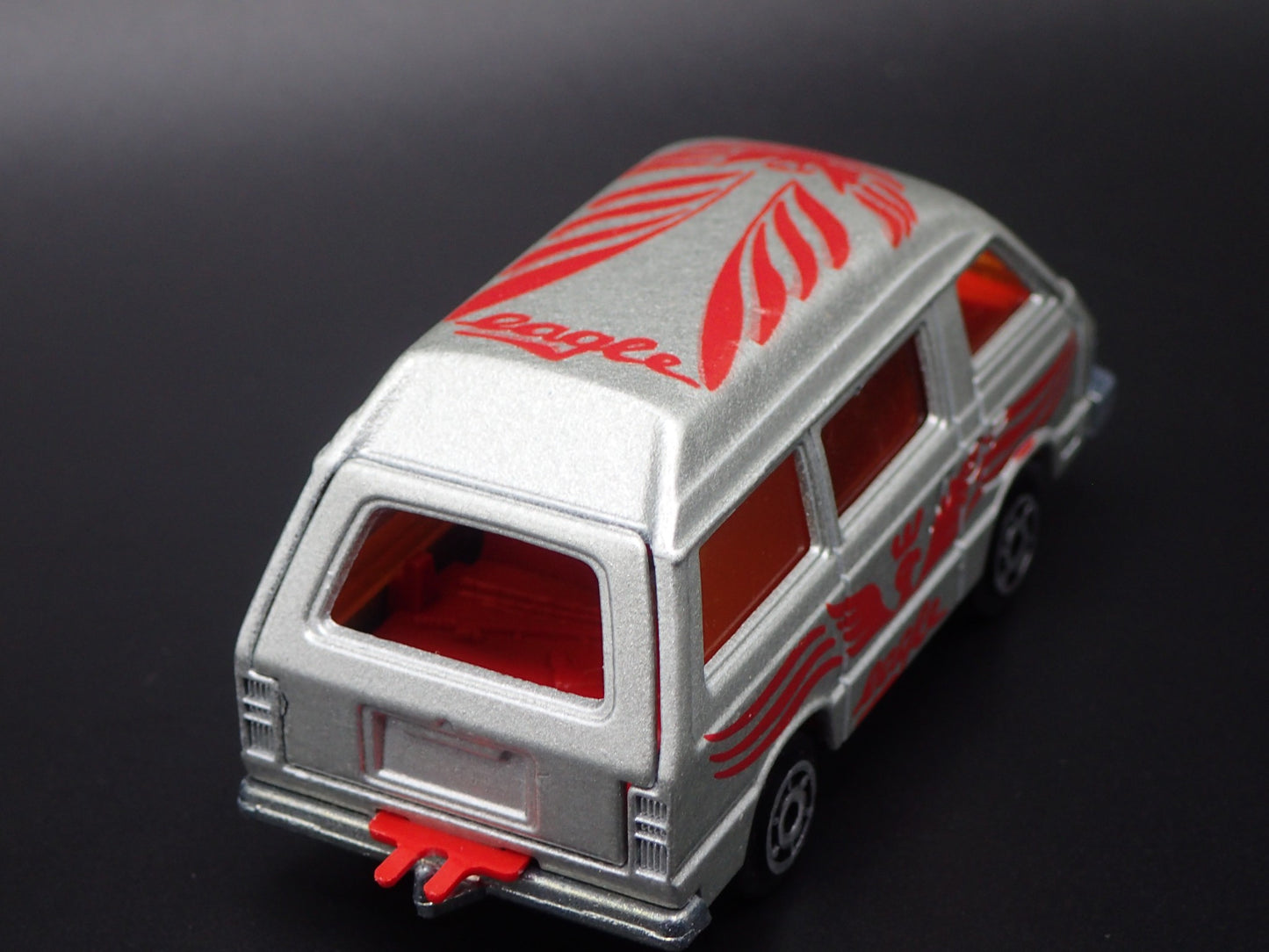 1985-1991 TOYOTA VAN SILVER  1/64 SCALE COLLECTIBLE DIORAMA DIECAST MODEL CAR