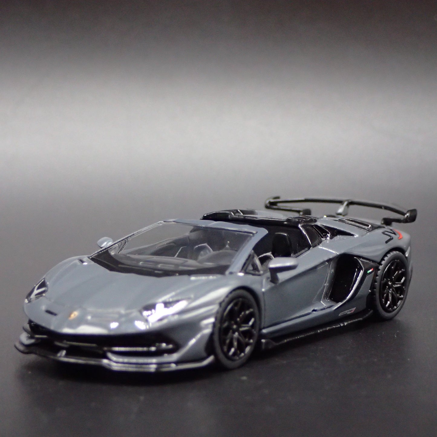 2019-2021 LAMBORGHINI AVENTADOR SVJ ROADSTER SUPER 1:64 SCALE DIECAST MODEL CAR