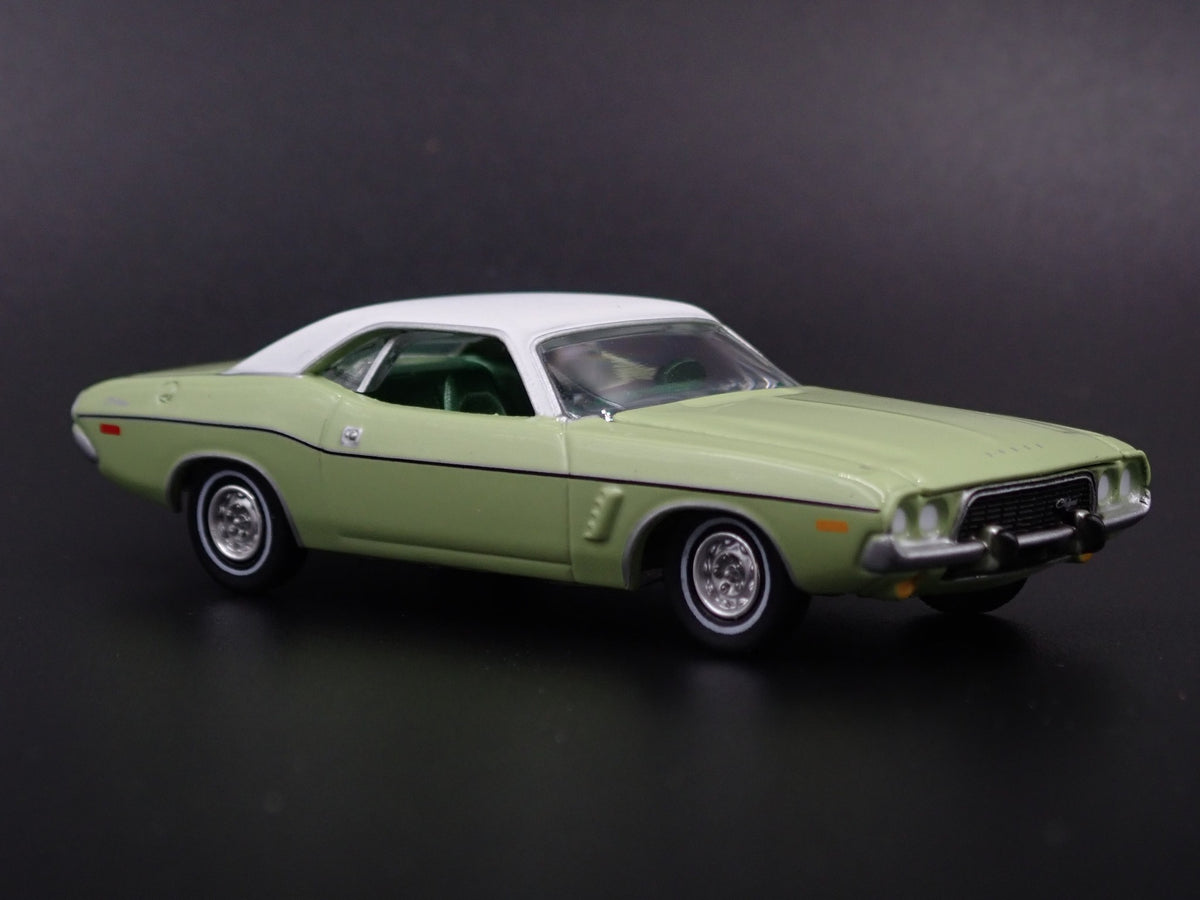 1973 73 DODGE CHALLENGER RARE 1:64 SCALE COLLECTIBLE DIORAMA DIECAST MODEL CAR-Burning Rubber Toy Company