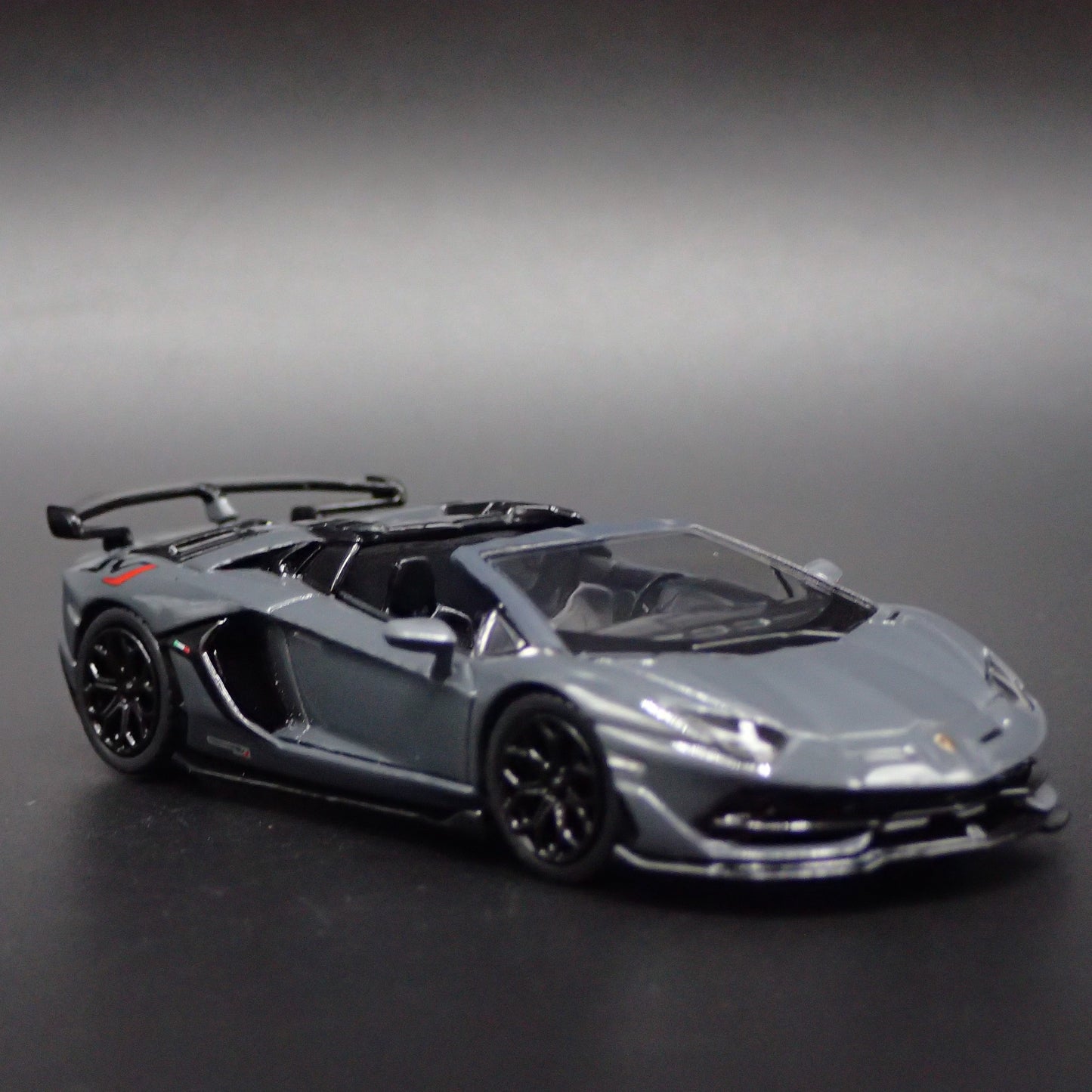 2019-2021 LAMBORGHINI AVENTADOR SVJ ROADSTER SUPER 1:64 SCALE DIECAST MODEL CAR
