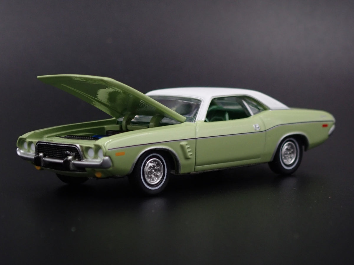 1973 73 DODGE CHALLENGER RARE 1:64 SCALE COLLECTIBLE DIORAMA DIECAST MODEL CAR-Burning Rubber Toy Company