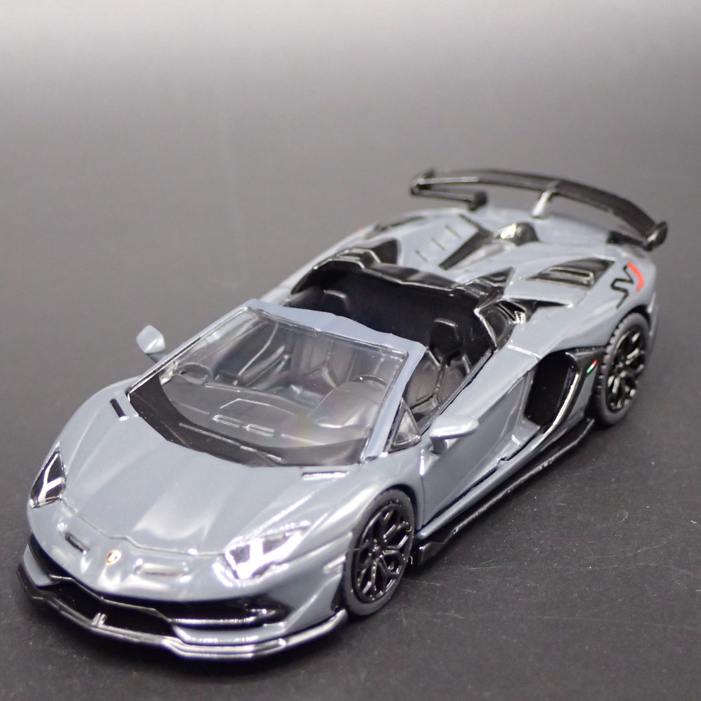 2019-2021 LAMBORGHINI AVENTADOR SVJ ROADSTER SUPER 1:64 SCALE DIECAST MODEL CAR