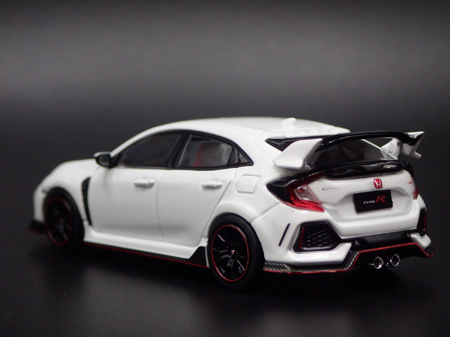 2017-2021 HONDA CIVIC TYPE R FK8 WHITE 1:64 SCALE COLLECTIBLE DIECAST MODEL CAR