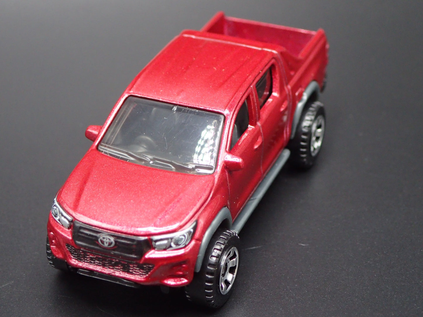 2015-2025 TOYOTA HILUX PICKUP TRUCK  1/64 SCALE DIORAMA DIECAST MODEL CAR