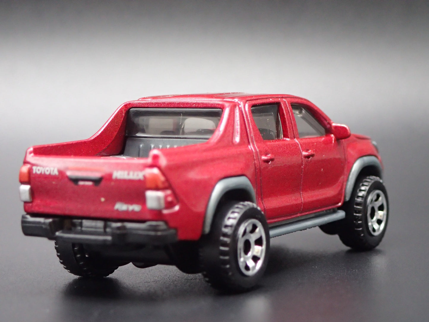 2015-2025 TOYOTA HILUX PICKUP TRUCK  1/64 SCALE DIORAMA DIECAST MODEL CAR