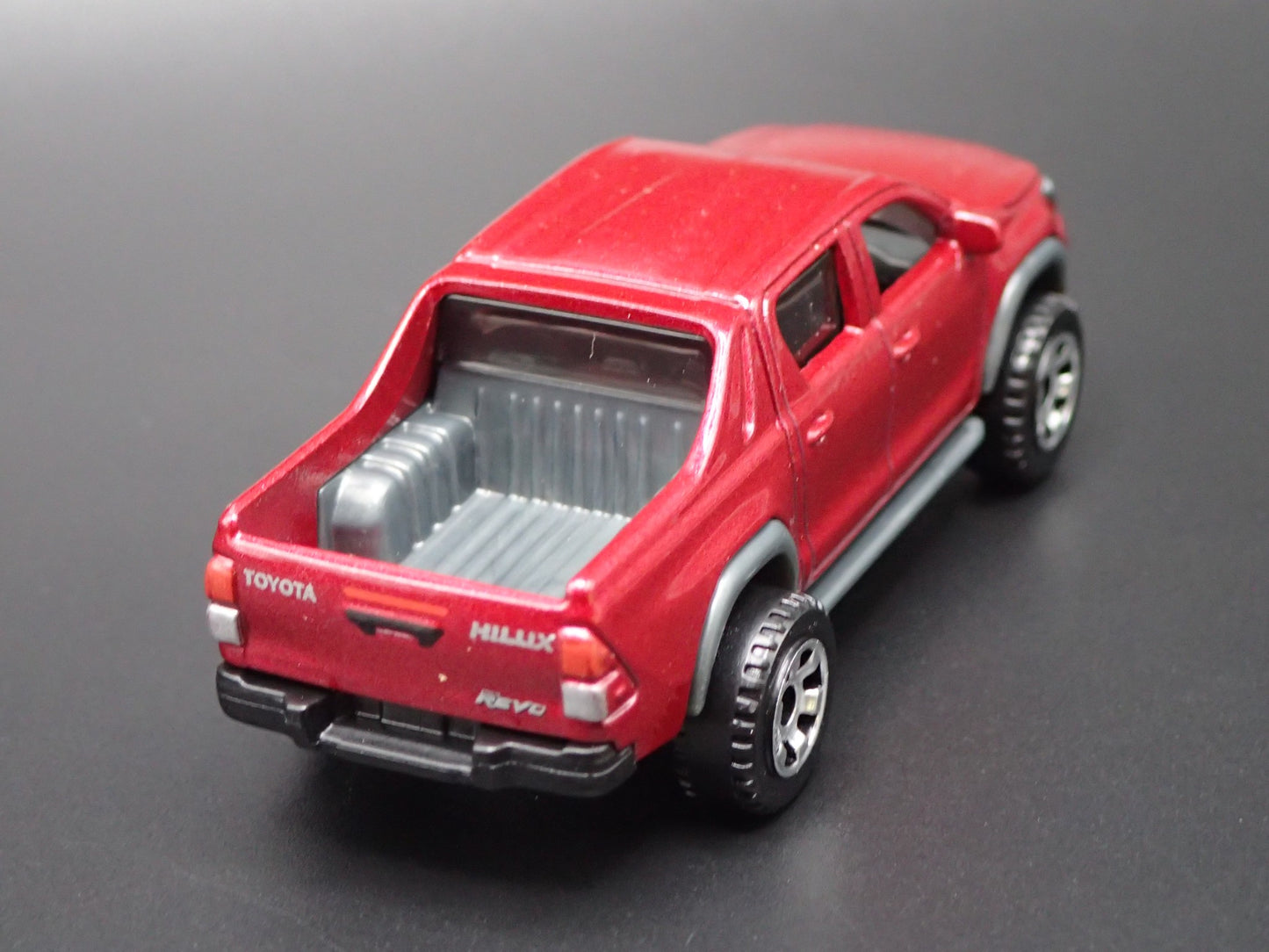 2015-2025 TOYOTA HILUX PICKUP TRUCK  1/64 SCALE DIORAMA DIECAST MODEL CAR