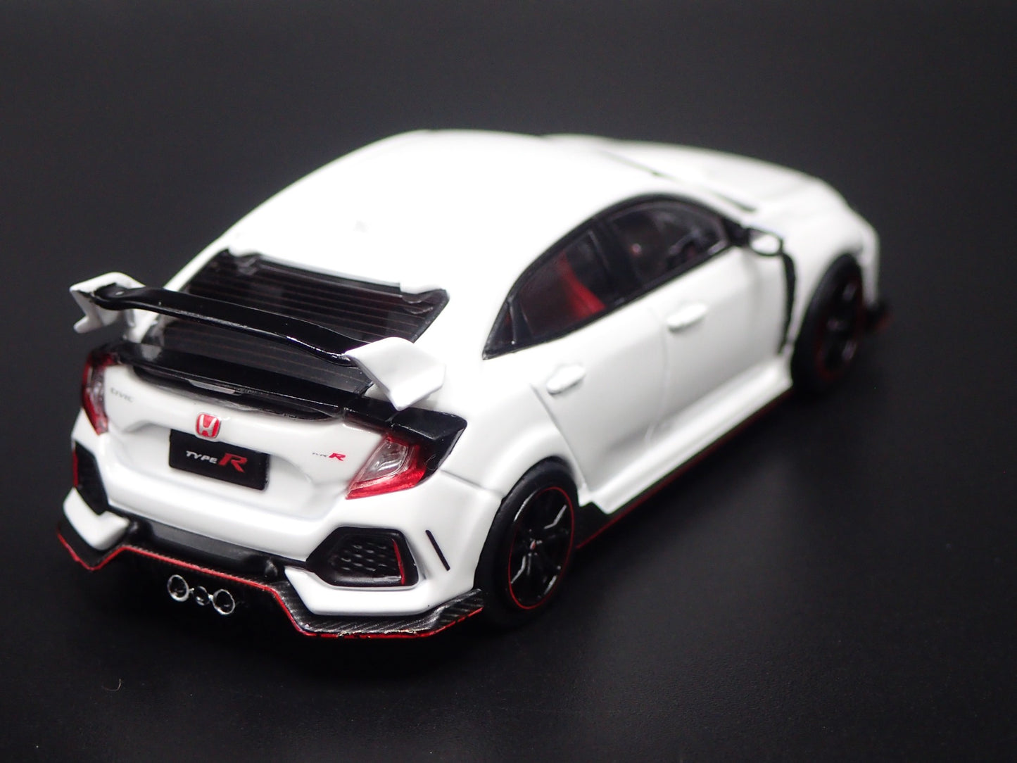 2017-2021 HONDA CIVIC TYPE R FK8 WHITE 1:64 SCALE COLLECTIBLE DIECAST MODEL CAR