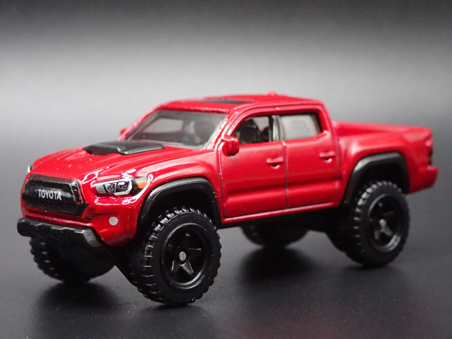 2016-2023 TOYOTA TACOMA PICKUP TRUCK RED 1:64 SCALE DIORAMA DIECAST MODEL CAR