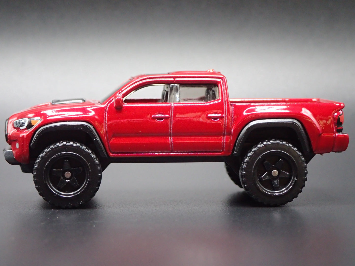 2016-2023 TOYOTA TACOMA PICKUP TRUCK RED 1:64 SCALE DIORAMA DIECAST MODEL CAR