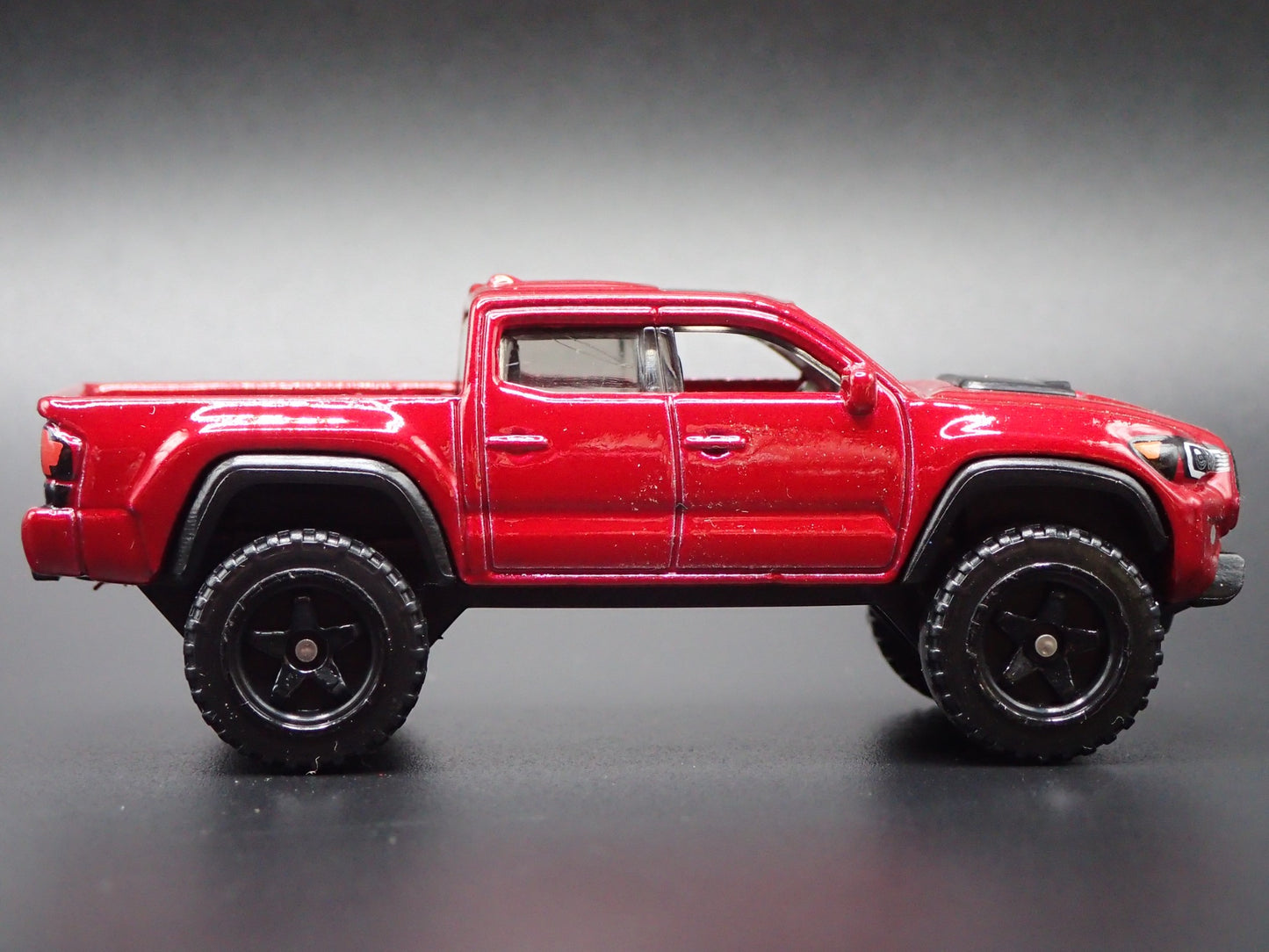 2016-2023 TOYOTA TACOMA PICKUP TRUCK RED 1:64 SCALE DIORAMA DIECAST MODEL CAR