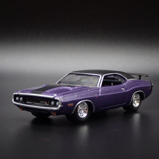 1970 70 DODGE CHALLENGER RT 1:64 SCALE COLLECTIBLE DIORAMA DIECAST MODEL CAR