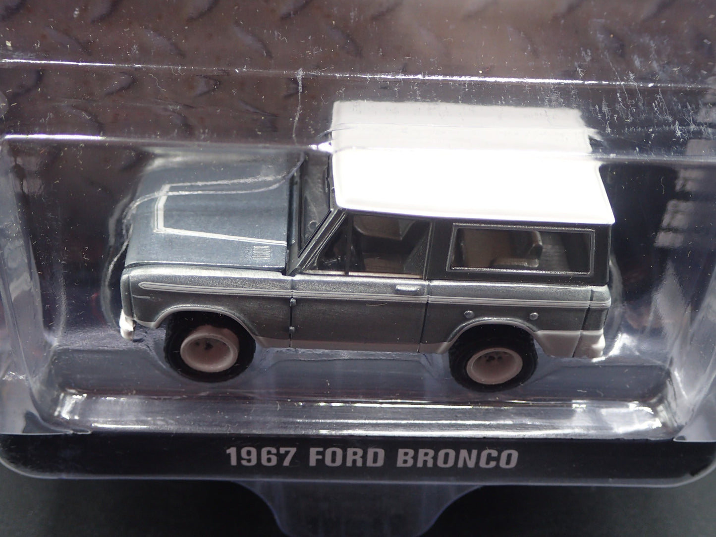 2025 GREENLIGHT RAW CHASE 1967 FORD BRONCO HISTORY COUNTING CARS HOLLYWOOD 42