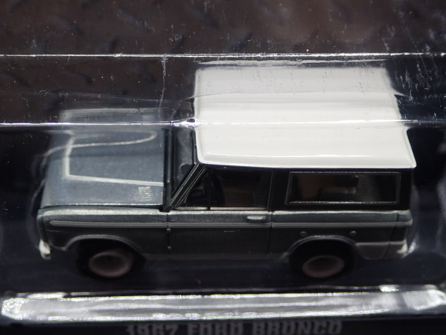 2025 GREENLIGHT RAW CHASE 1967 FORD BRONCO HISTORY COUNTING CARS HOLLYWOOD 42