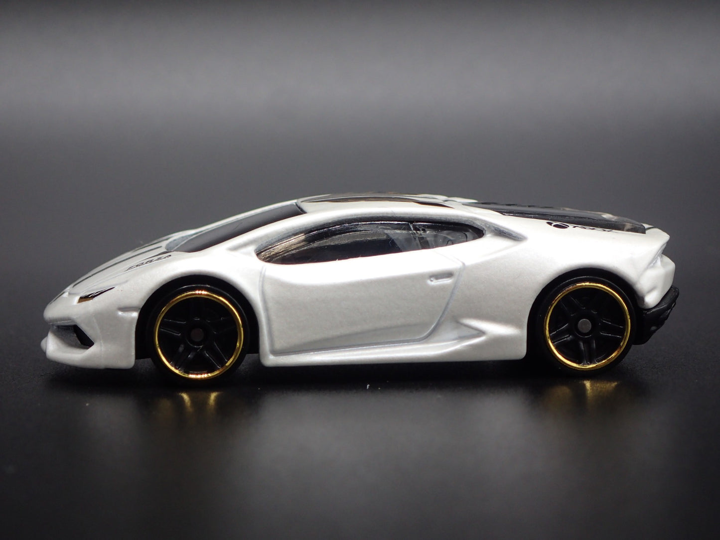 2014-2019 LAMBORGHINI HURACAN LP 610-4 FORZA WHITE 1:64 SCALE DIECAST MODEL CAR