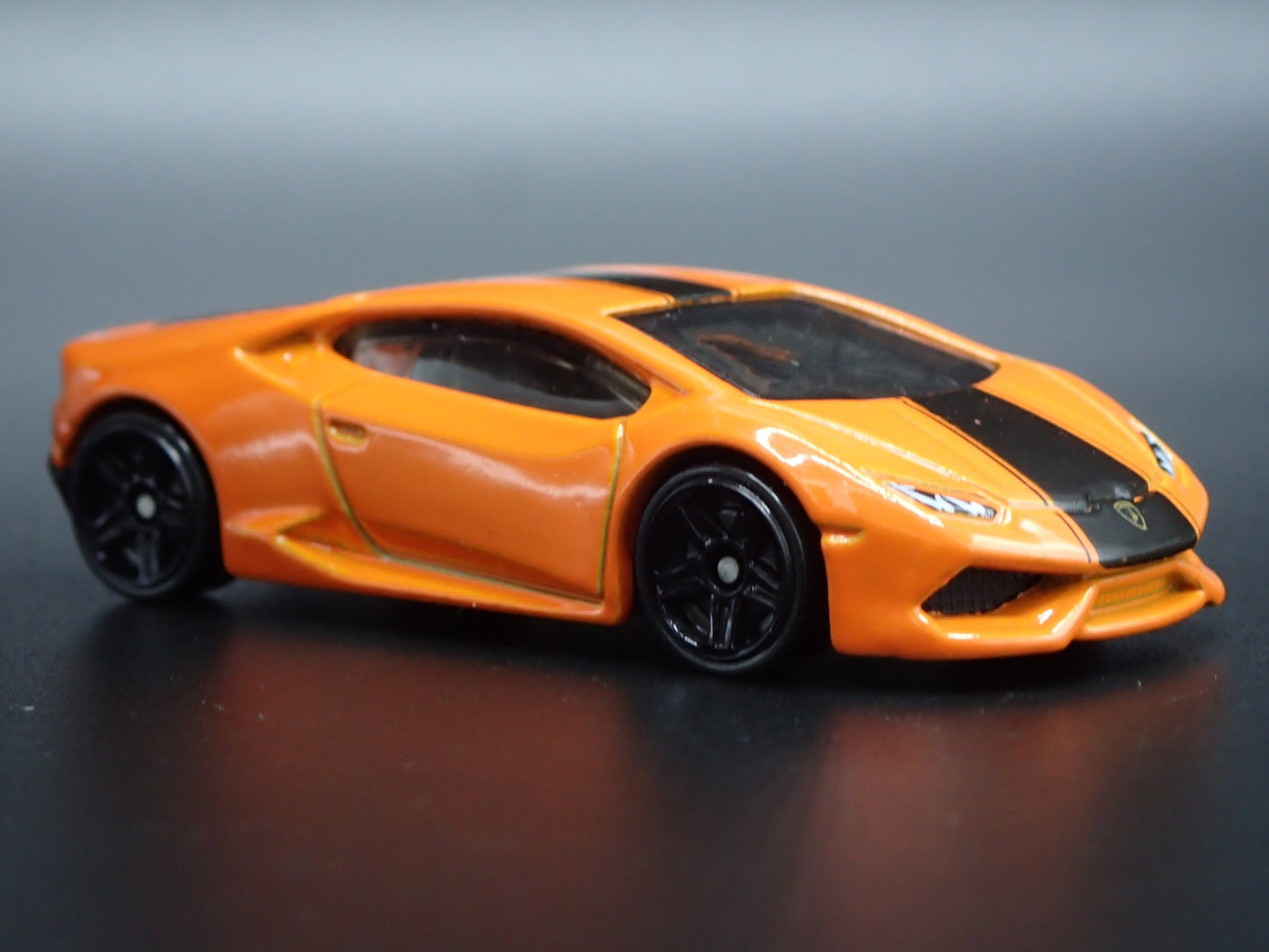 2014-2019 LAMBORGHINI HURACAN LP 610-4 SUPER CAR 1:64 SCALE DIECAST MODEL CAR