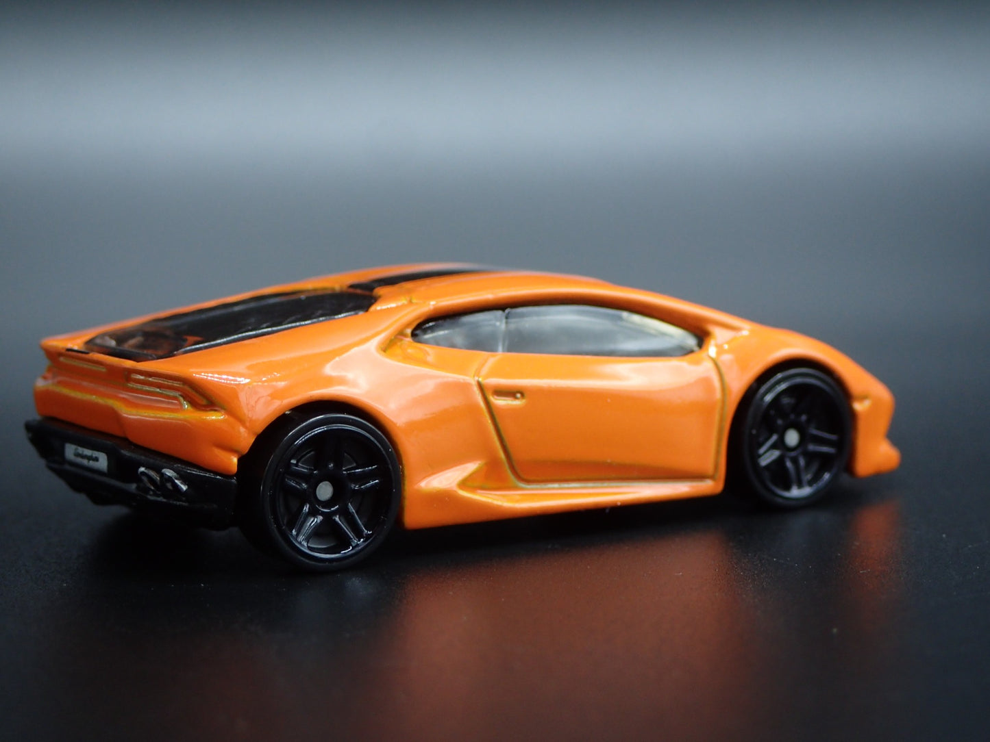2014-2019 LAMBORGHINI HURACAN LP 610-4 SUPER CAR 1:64 SCALE DIECAST MODEL CAR