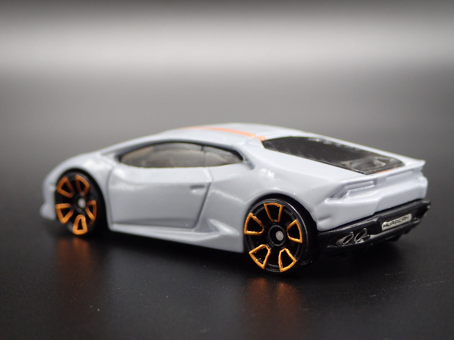 2014-2019 LAMBORGHINI HURACAN LP 610-4 SUPER CAR 1:64 SCALE DIECAST MODEL CAR