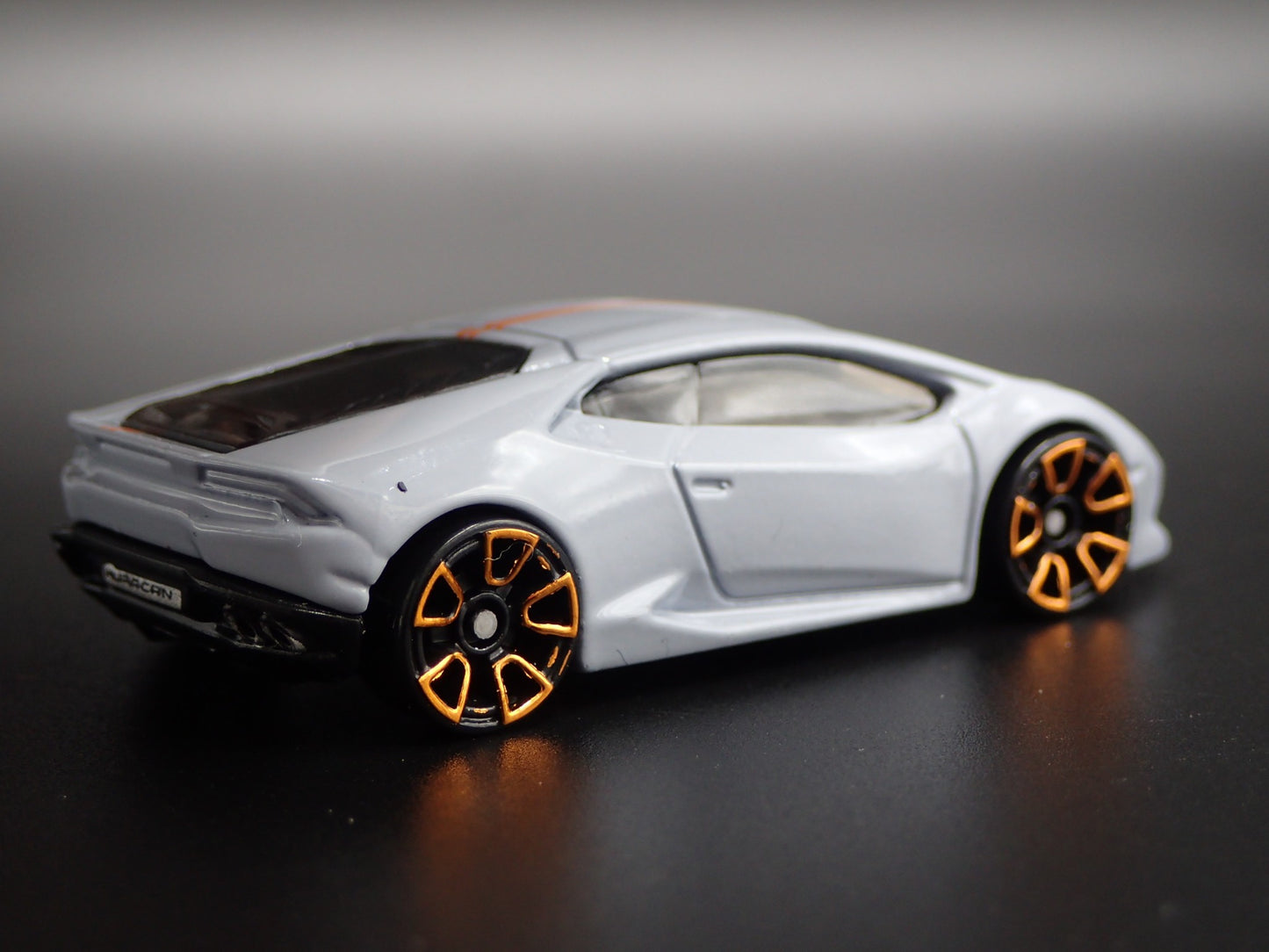 2014-2019 LAMBORGHINI HURACAN LP 610-4 SUPER CAR 1:64 SCALE DIECAST MODEL CAR
