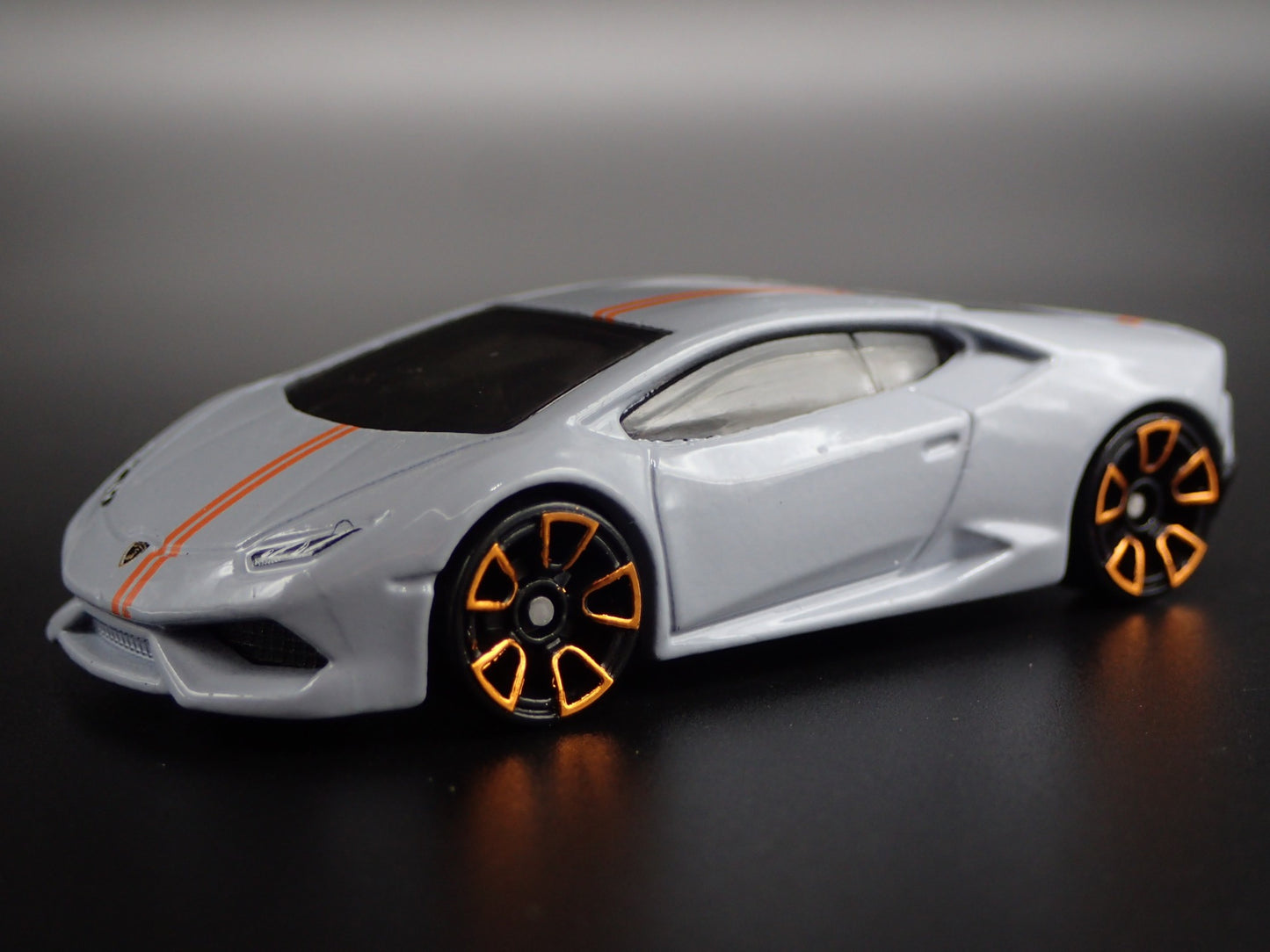 2014-2019 LAMBORGHINI HURACAN LP 610-4 SUPER CAR 1:64 SCALE DIECAST MODEL CAR