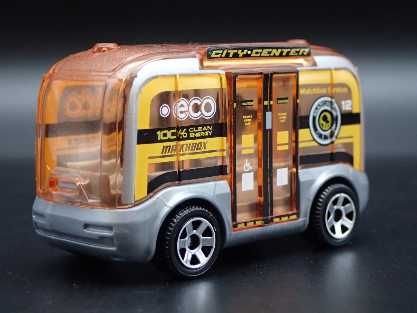 SELF DRIVING CITY CENTER BUS 1:64 MB SCALE COLLECTIBLE DIORAMA DIECAST MODEL CAR