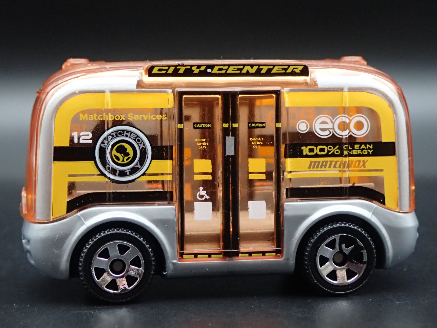 SELF DRIVING CITY CENTER BUS 1:64 MB SCALE COLLECTIBLE DIORAMA DIECAST MODEL CAR