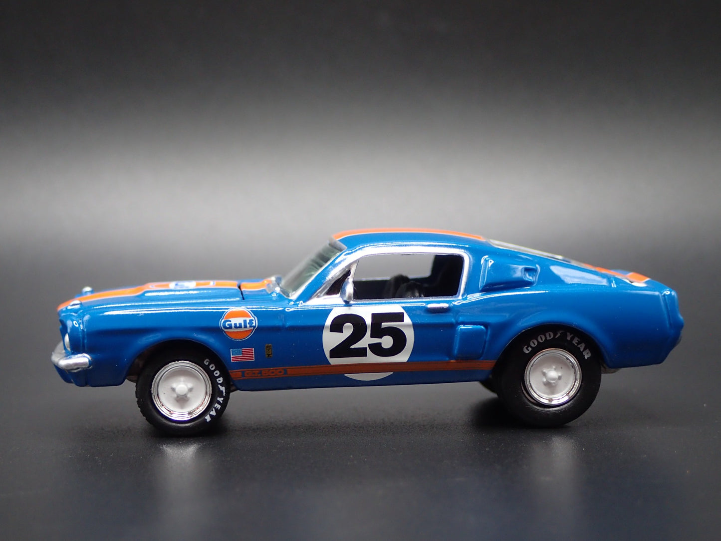 1967 67 FORD MUSTANG SHELBY GT500 FASTBACK GULF 1:64 SCALE DIECAST MODEL CAR