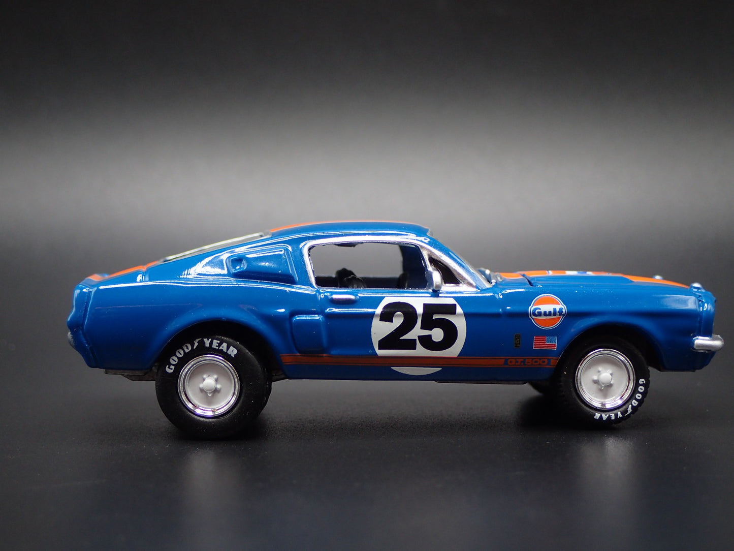 1967 67 FORD MUSTANG SHELBY GT500 FASTBACK GULF 1:64 SCALE DIECAST MODEL CAR