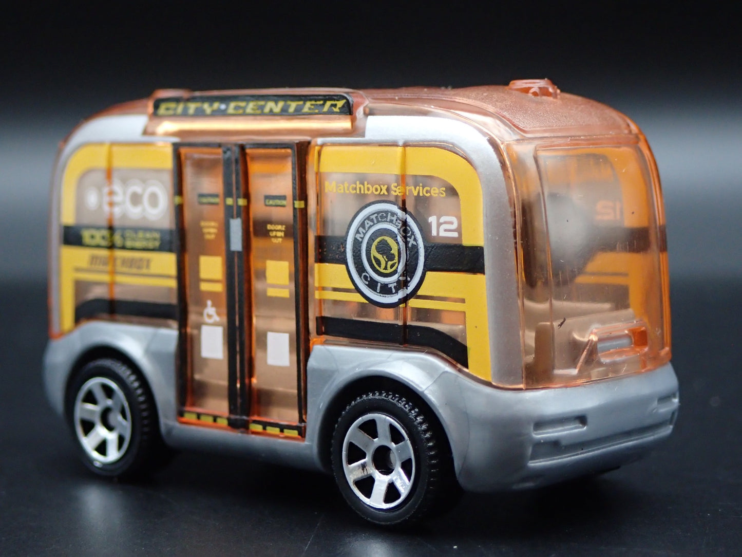 SELF DRIVING CITY CENTER BUS 1:64 MB SCALE COLLECTIBLE DIORAMA DIECAST MODEL CAR