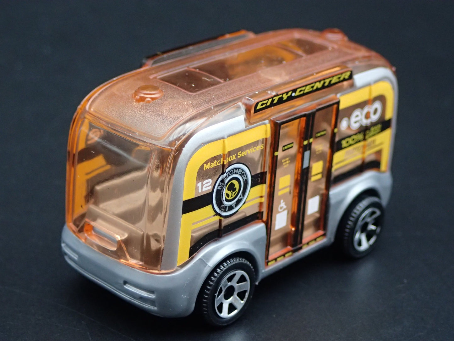 SELF DRIVING CITY CENTER BUS 1:64 MB SCALE COLLECTIBLE DIORAMA DIECAST MODEL CAR