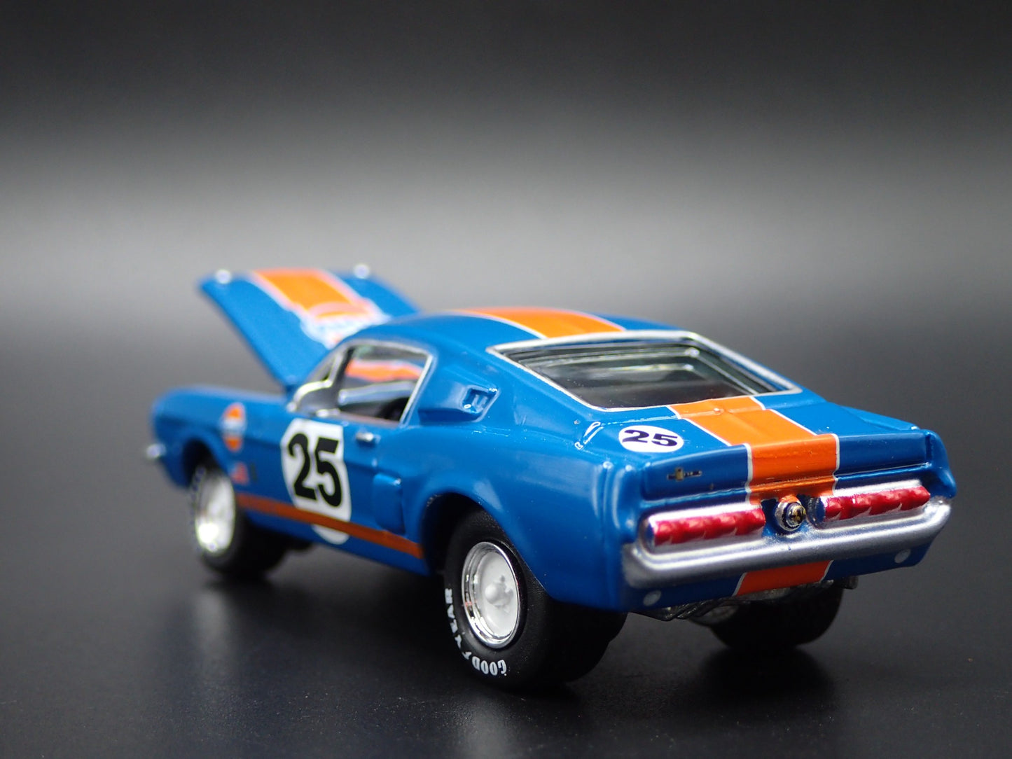 1967 67 FORD MUSTANG SHELBY GT500 FASTBACK GULF 1:64 SCALE DIECAST MODEL CAR